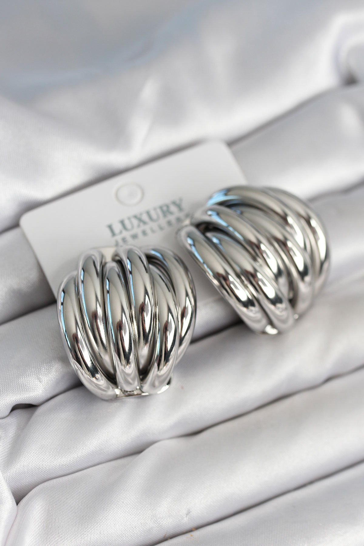 Pirinç Gümüş Renk Vintage Kadın Küpe - TJ-BKP11314