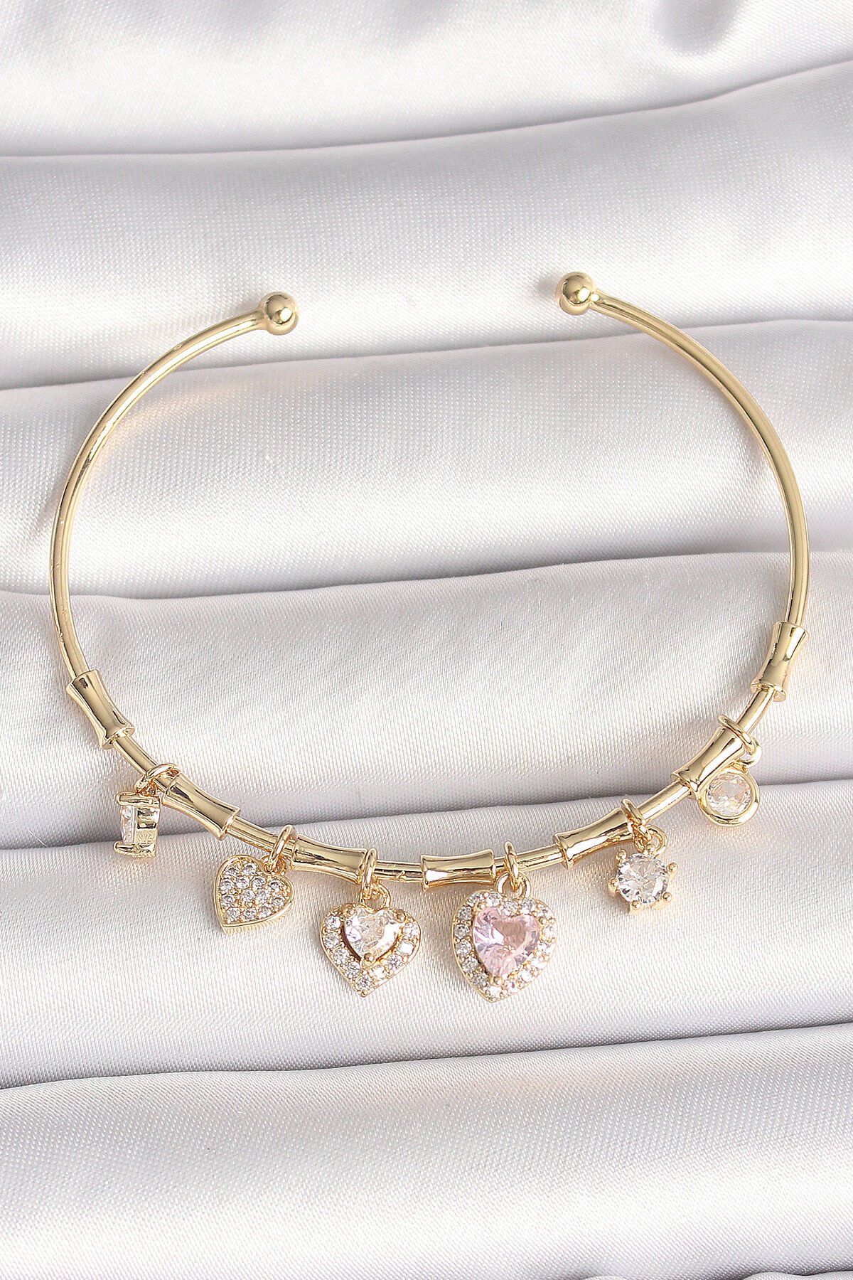 Pirinç Gold Renk Sallantı Pembe Zirkon Taşlı Kalp Figür Charm Kadın Bileklik - TJ-BB6888