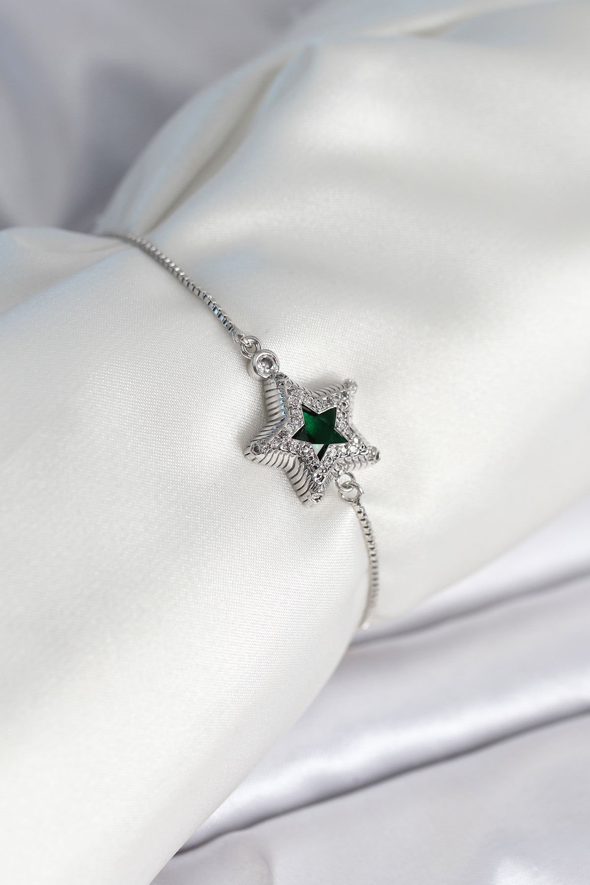 Yıldız Model Asansörlü Gümüş Renk Kadın Bileklik - TJ-BB8014