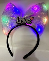 Led Işıklı 3 Farklı Fonksiyonda Yanan Gümüş Love Yazılı Lila Fiyonk Taç 20X17 cm (4944)