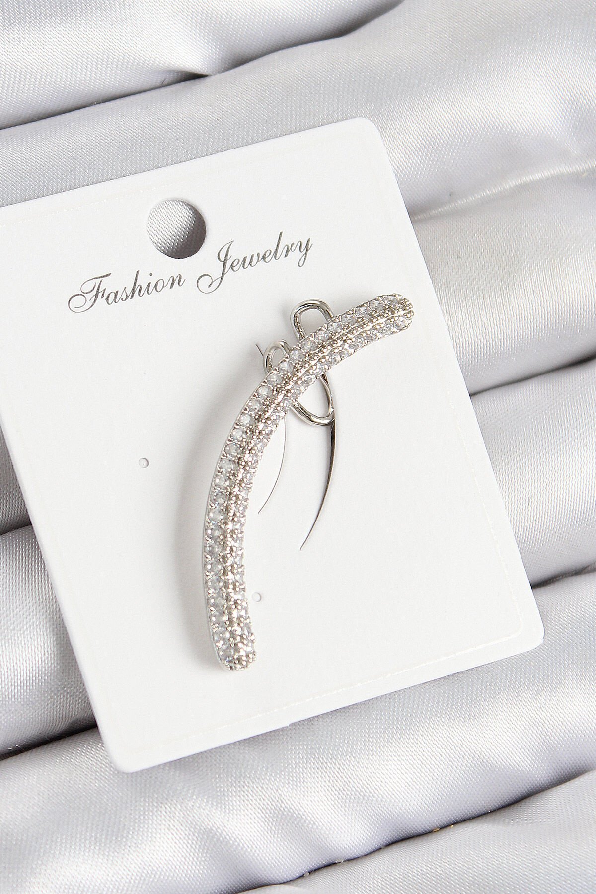 Pirinç Zirkon Taşlı Model Gümüş Renk Sağ Kıkırdak Küpe - TJ-BKP10991