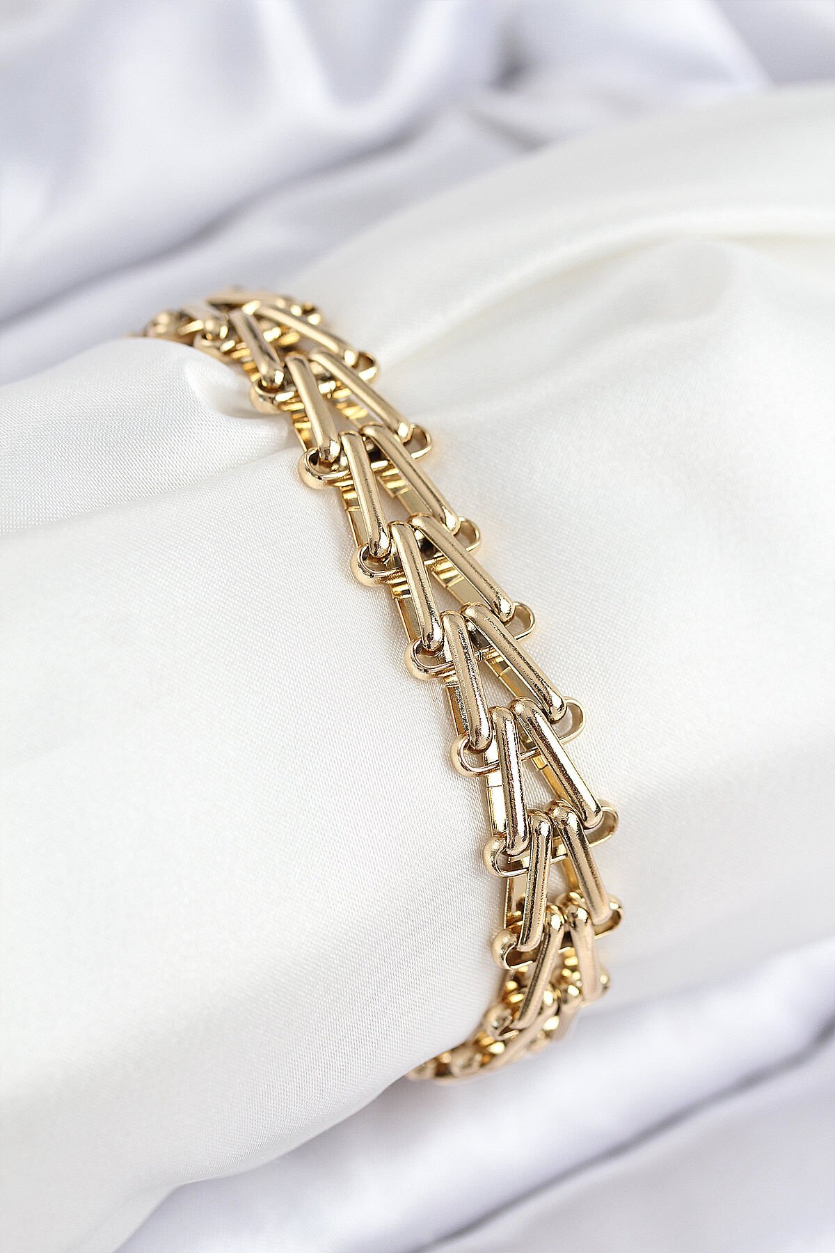 316L Çelik Ataç Zincir Model Gold Renk Kadın Bileklik - TJ-BB7849