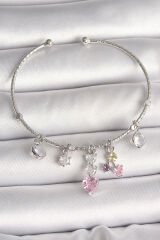 Pirinç Gümüş Renk Sallantı Zirkon Taşlı Kalp Figür Charm Kadın Bileklik - TJ-BB6910