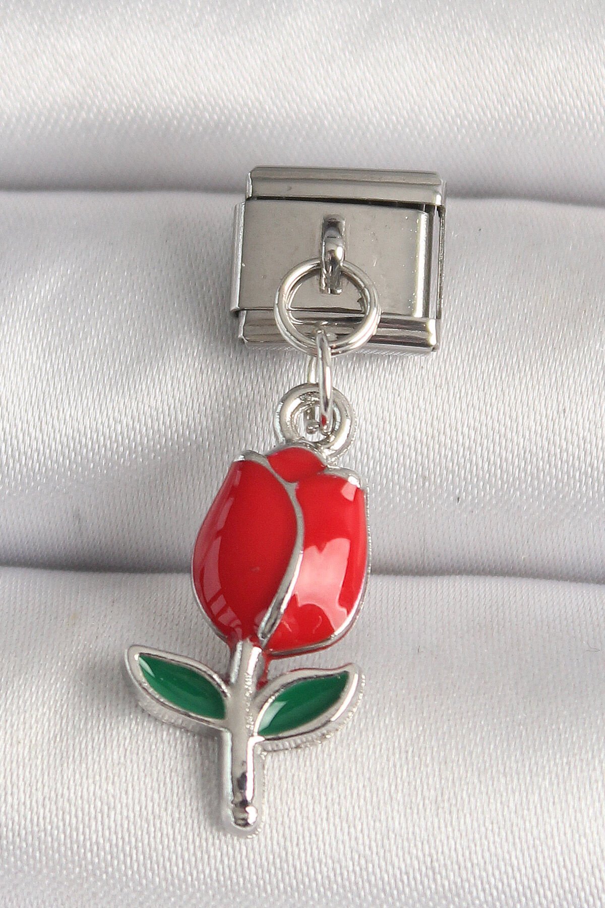 316L Çelik Gümüş Renk Kırmızı Gül Model Nomination Charm - TJ-BC1213