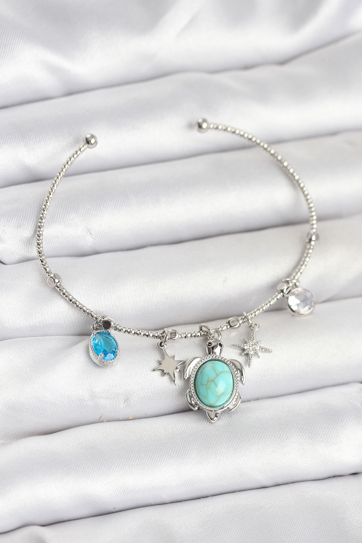 Caretta Caretta Charmlı Gümüş Renk Kadın Bileklik - TJ-BB8034