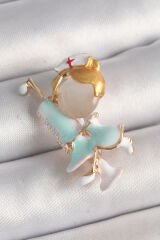 Pirinç Gold Renk Beyaz Mavi Renk Hemşire Model Şırınga Detay Kadın Broş - TJ-BR424