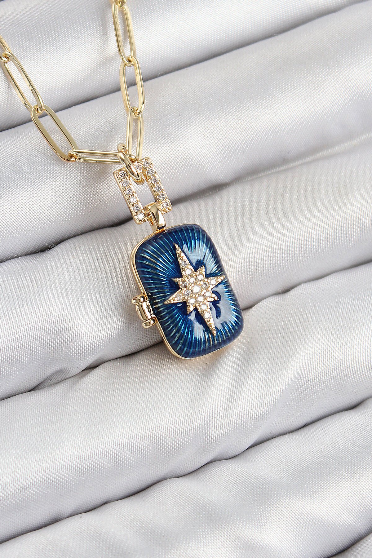 Pirinç Zirkon Taşlı Açılabilir Kutup Yıldızı Model Gold Renk Kadın Kolye - TJ-BKO10430