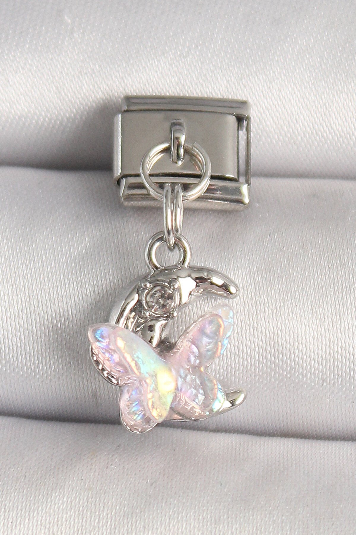 316L Çelik Gümüş Renk Zirkon Taşlı Hilal Pembe Mineli Kelebek Model Nomination Charm - TJ-BC1289