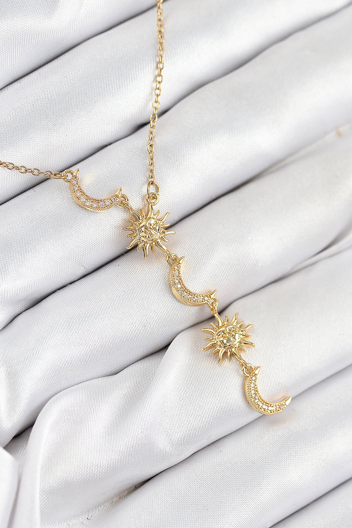 316L Çelik Zirkon Taşlı Güneş Ve Ay Model Gold Renk Kadın Kolye - TJ-BKO10548