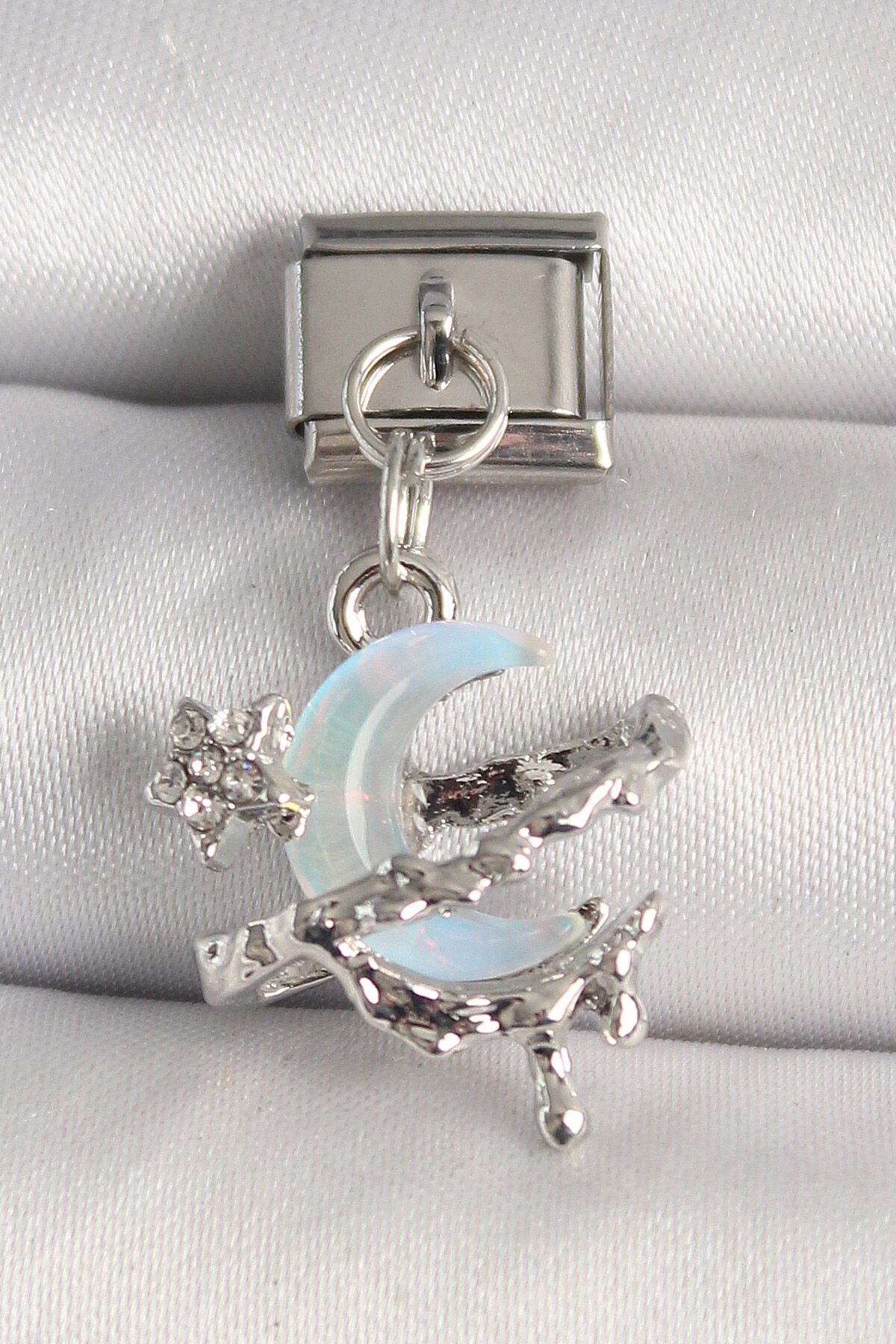 316L Çelik Gümüş Renk Mavi Mineli Hilal Model Nomination Charm - TJ-BC1297