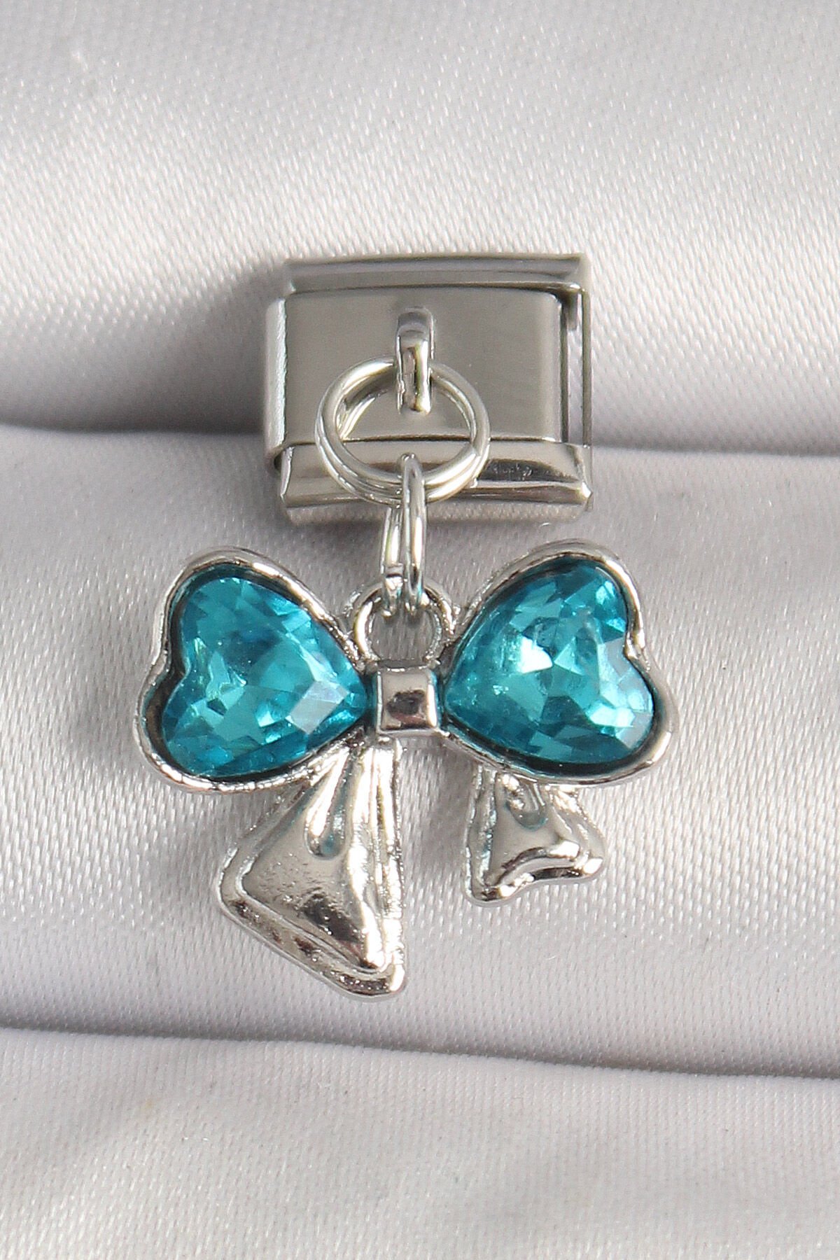 316L Çelik Gümüş Renk Mavi Zirkon Taşlı Fiyonk Model Nomination Charm - TJ-BC1299