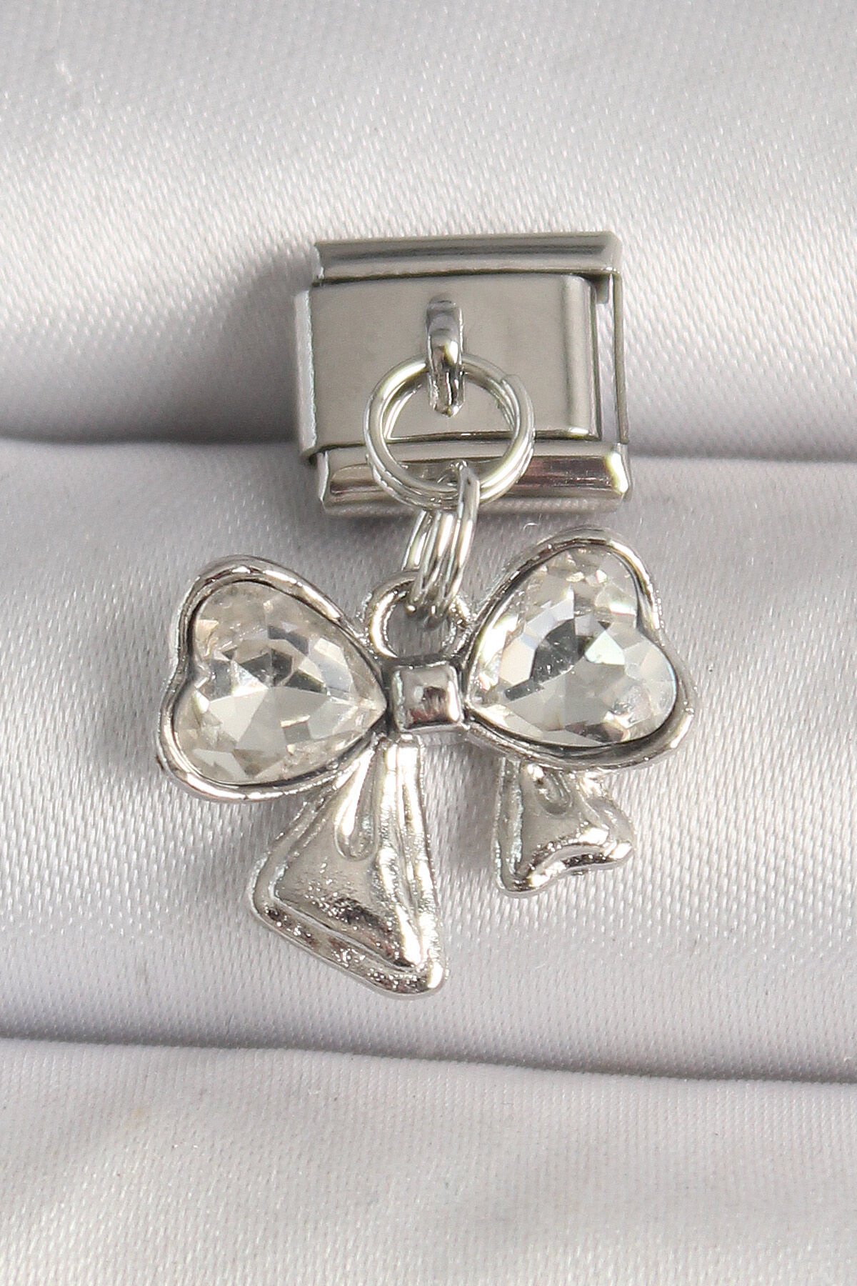 316L Çelik Gümüş Renk Zirkon Taşlı Fiyonk Model Nomination Charm - TJ-BC1300