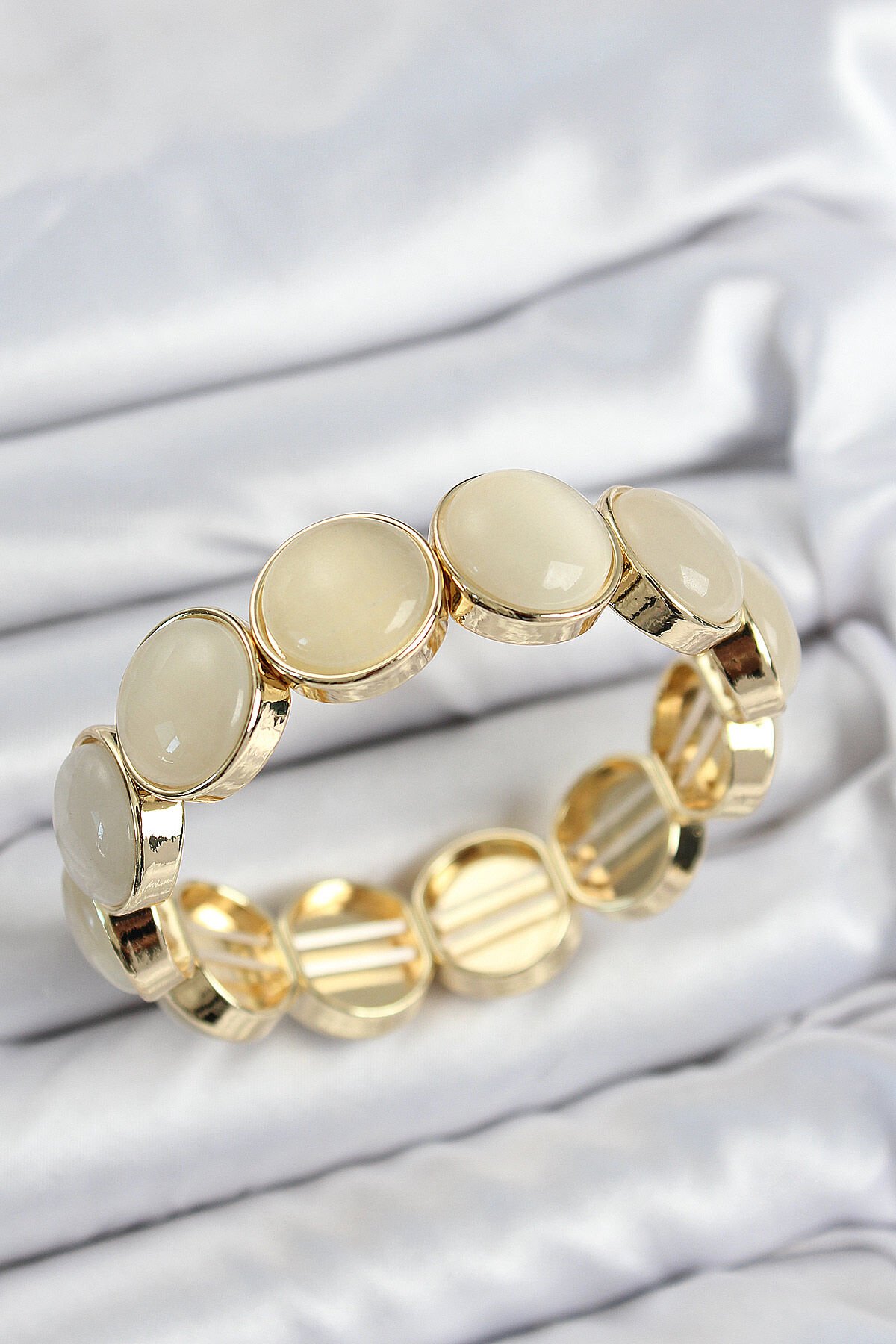 Pirinç Vintage Model Gold Renk Lastikli Kadın Bileklik - TJ-BB7648