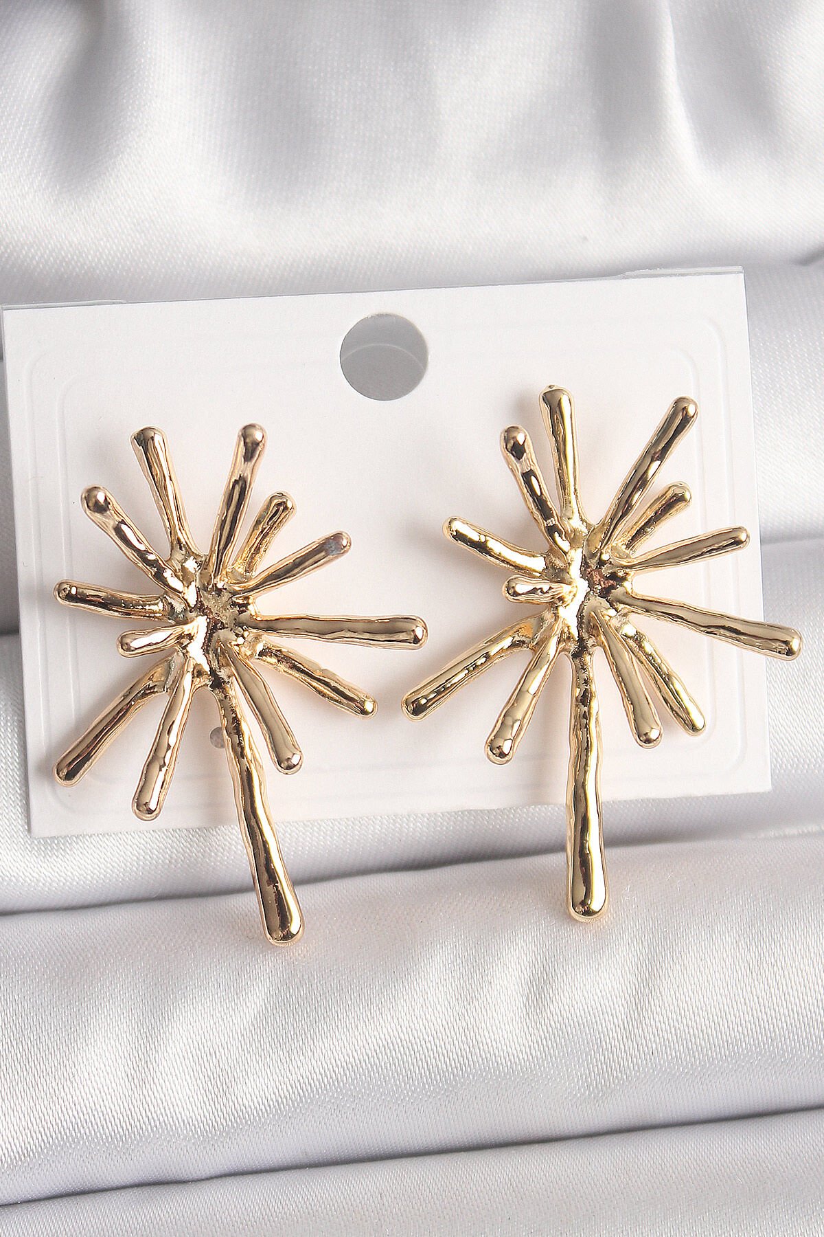 Pirinç Gold Renk Kemik Model Kadın Küpe - TJ-BKP10039