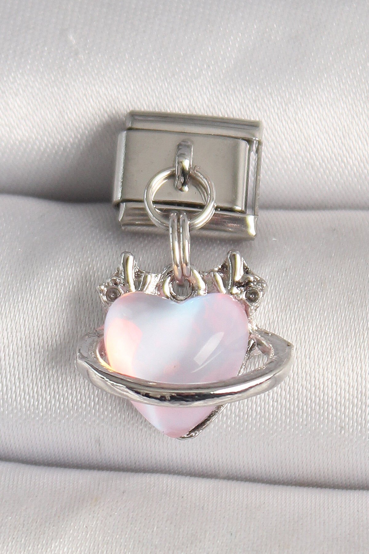 316l Çelik Gümüş Renk Pembe Mineli Kalp Model Nomination Charm - TJ-BC1317