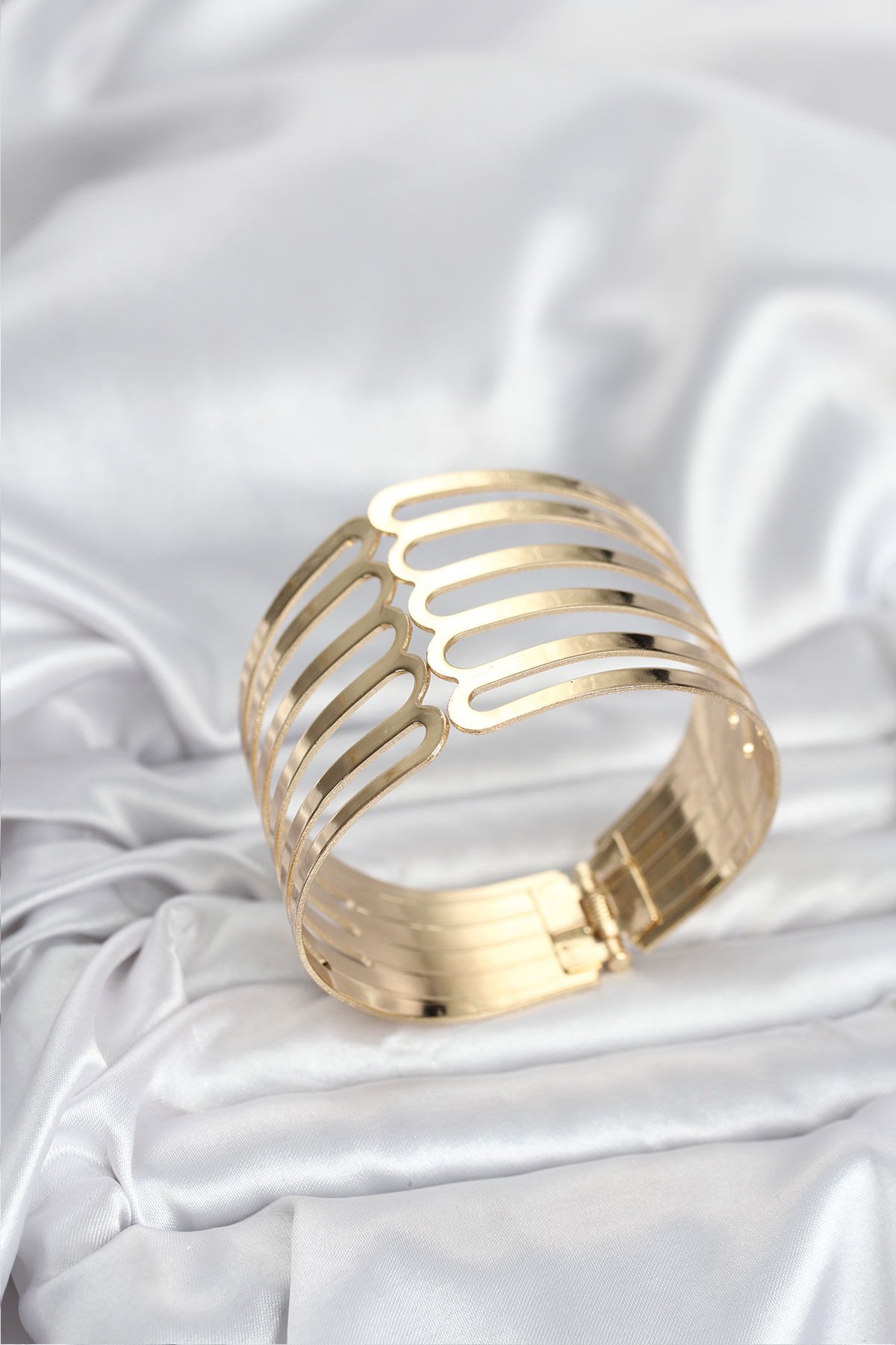 Gold Renk Pirinç Kaburga Model Kadın Bileklik - TJ-BB8063