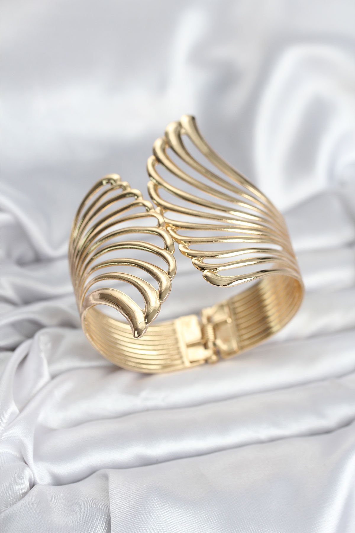 Pirinç Gold Renk Vintage Kadın Bileklik - TJ-BB8066