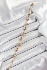 Pirinç Gold Renk Kalp Zirkon Taşlı Kadın Bileklik - TJ-BB7055