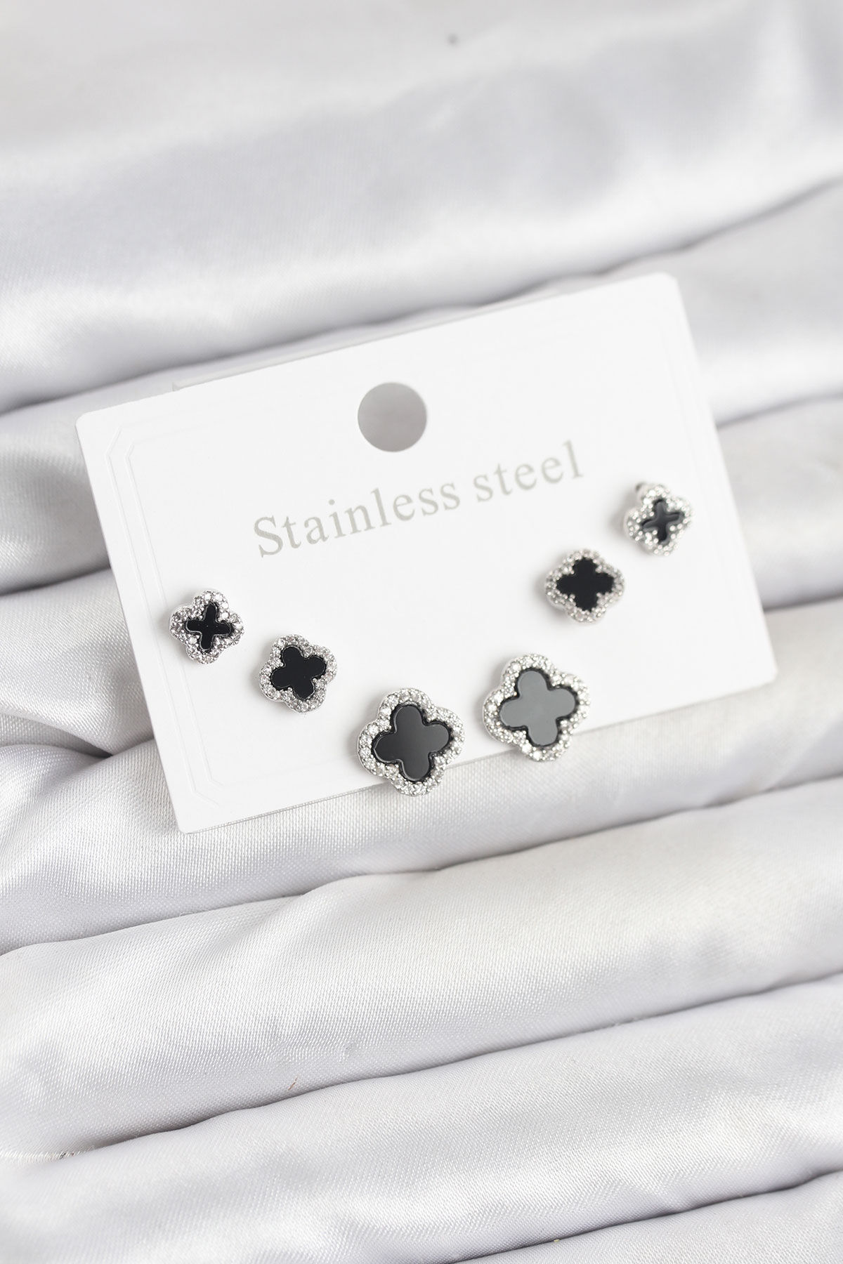 316L Çelik Gümüş Renk Zirkon Taşlı Yonca Model Kadın Küpe Seti - TJ-BKP11587