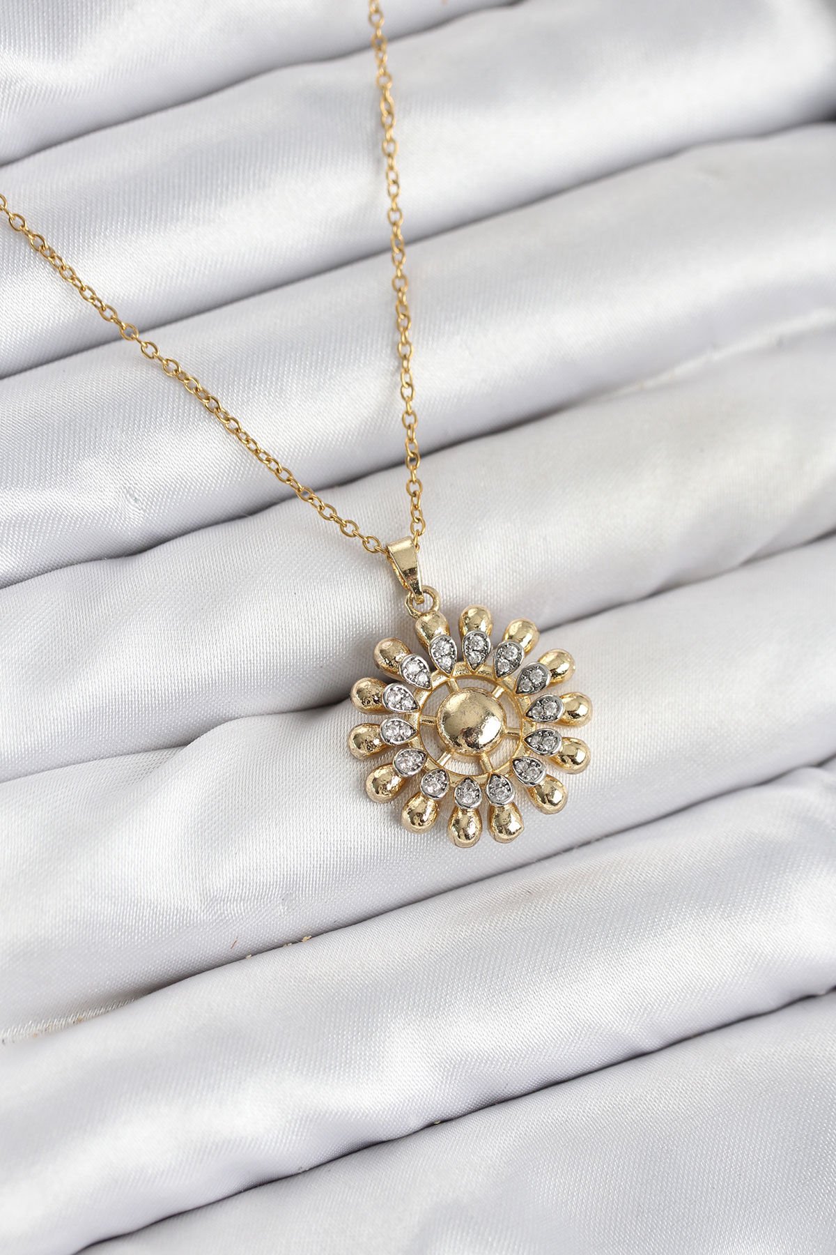 316L Çelik Zincir Gold Renk Güneş Model Kadın Kolye - TJ-BKO10605