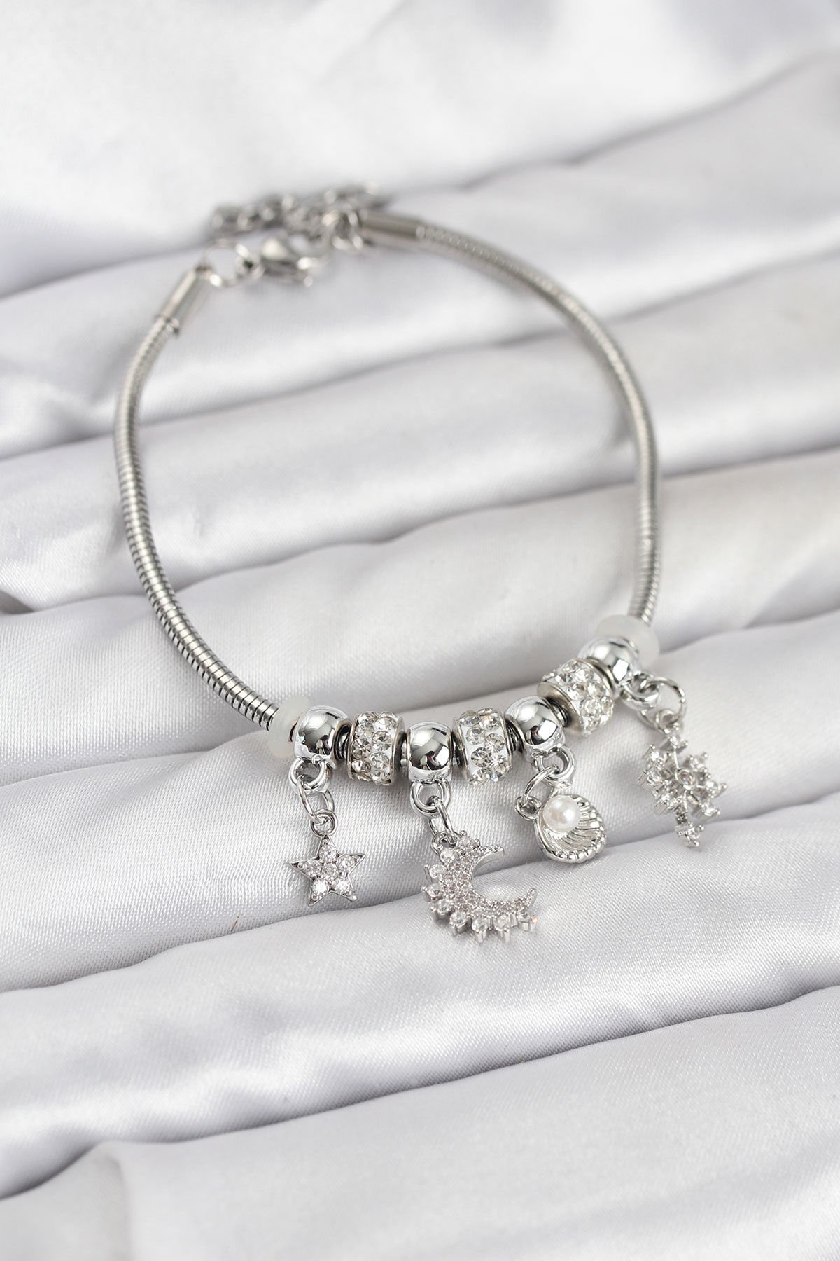 Pirinç Gümüş Renk Ay Charm Model Charmlı Kadın Bileklik - TJ-BB8174