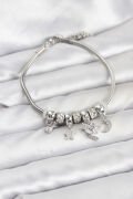 Pirinç Gümüş Renk Kalpli Model Charmlı Kadın Bileklik - TJ-BB8176