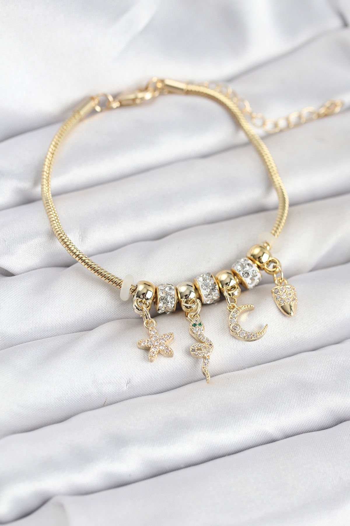 Pirinç Gold Renk Yılan Charmlı Kadın Bileklik - TJ-BB8183