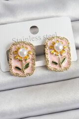 Pirinç Pembe Mineli Papatya Figürlü Sanatsal Portre Model Gold Renk Kadın Küpe - TJ-BKP10687