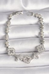 Pirinç Gümüş Renk Zirkon Taşlı Yonca Yıldız Model Kadın Bileklik - TJ-BB6839