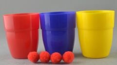 Kırmızı Top Kaybeden Renkli Kupalar Sihir Oyunu Sihir Malzemesi