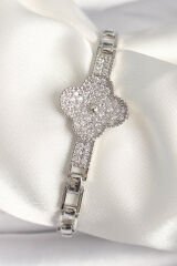 Pirinç Gümüş Renk Zirkon Taşlı Yonca Model Kadın Bileklik - TJ-BB6845