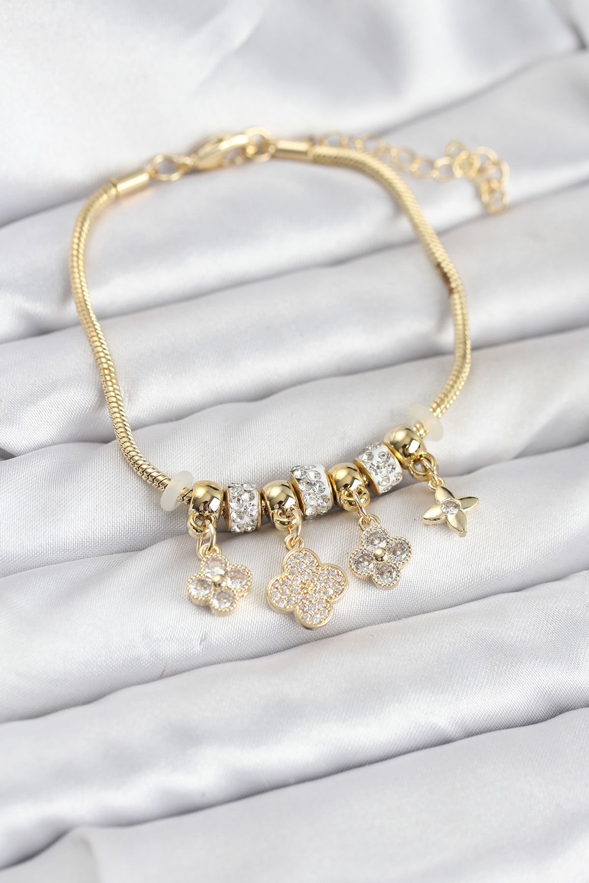 Pirinç Gold Renk Yonca Model Kadın Bileklik - TJ-BB8195