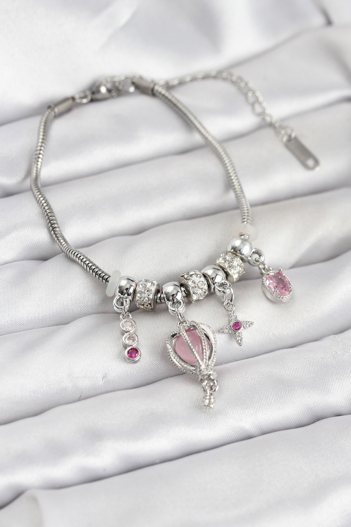 Pirinç Gümüş Renk Uçan Balon Charmlı Kadın Bileklik - TJ-BB8196