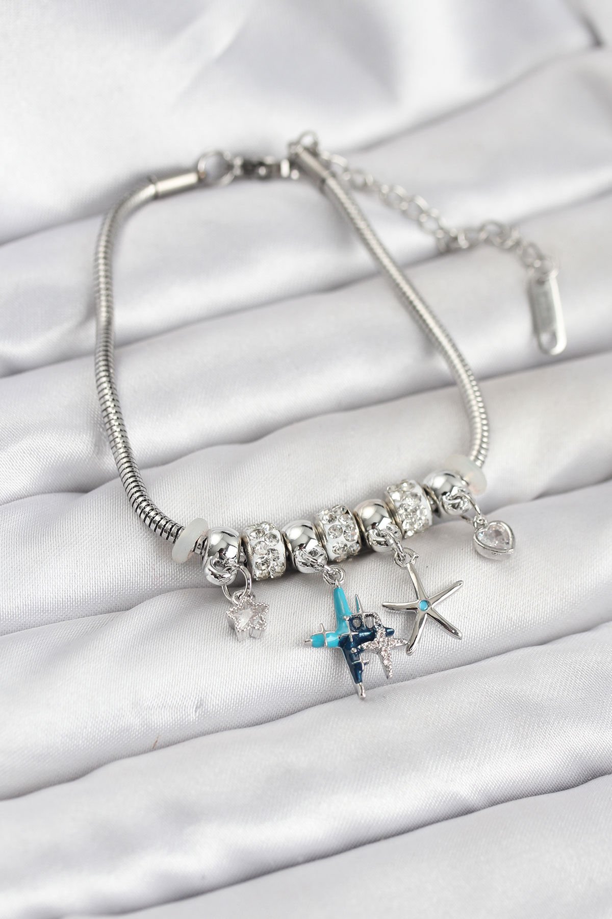 Pirinç Gümüş Renk Yıldız Model Charmlı Kadın Bileklik - TJ-BB8200