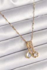 316L Çelik Gold Renk Zincir Sallantı Zirkon Taşlı Çiçek Figür Mavi Sedefli Damla Detay Kadın Kolye - TJ-BKO9888