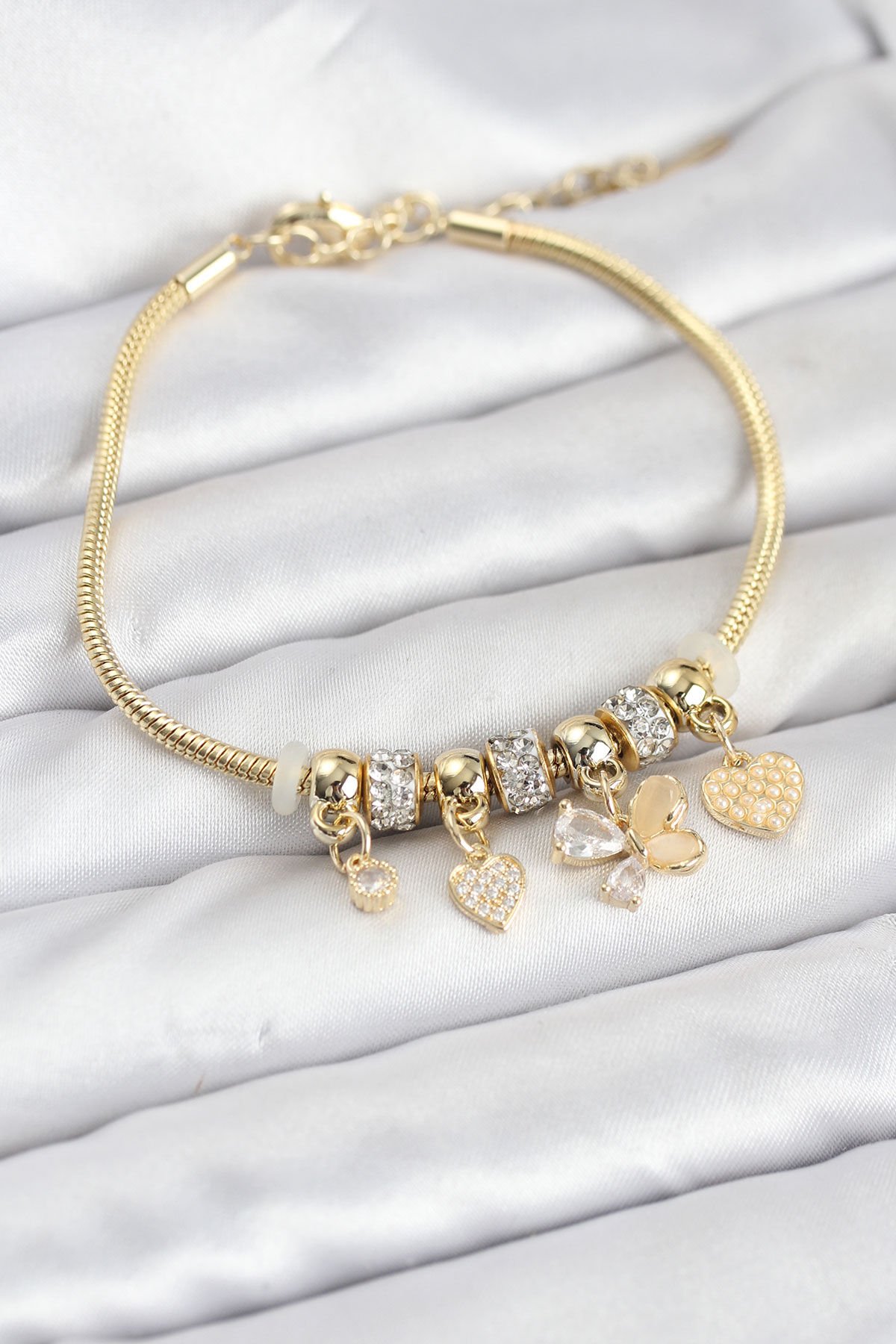 Kelebek Charmlı Gold Renk Kadın Bileklik - TJ-BB8219