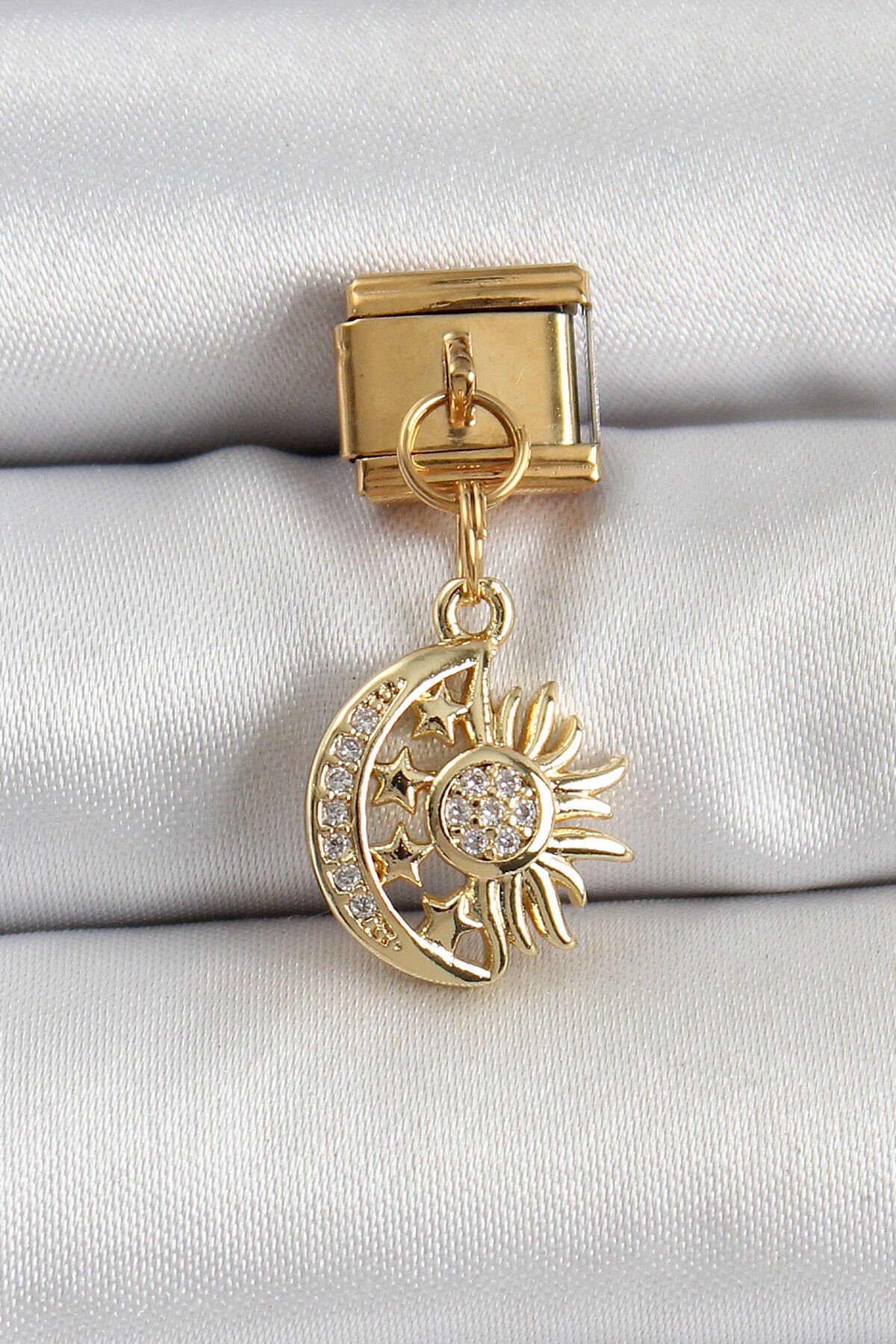 316L Çelik Sallantılı Zirkon Taşlı Ay Ve Güneş Model Gold Renk Nomination Charm - TJ-BC1411