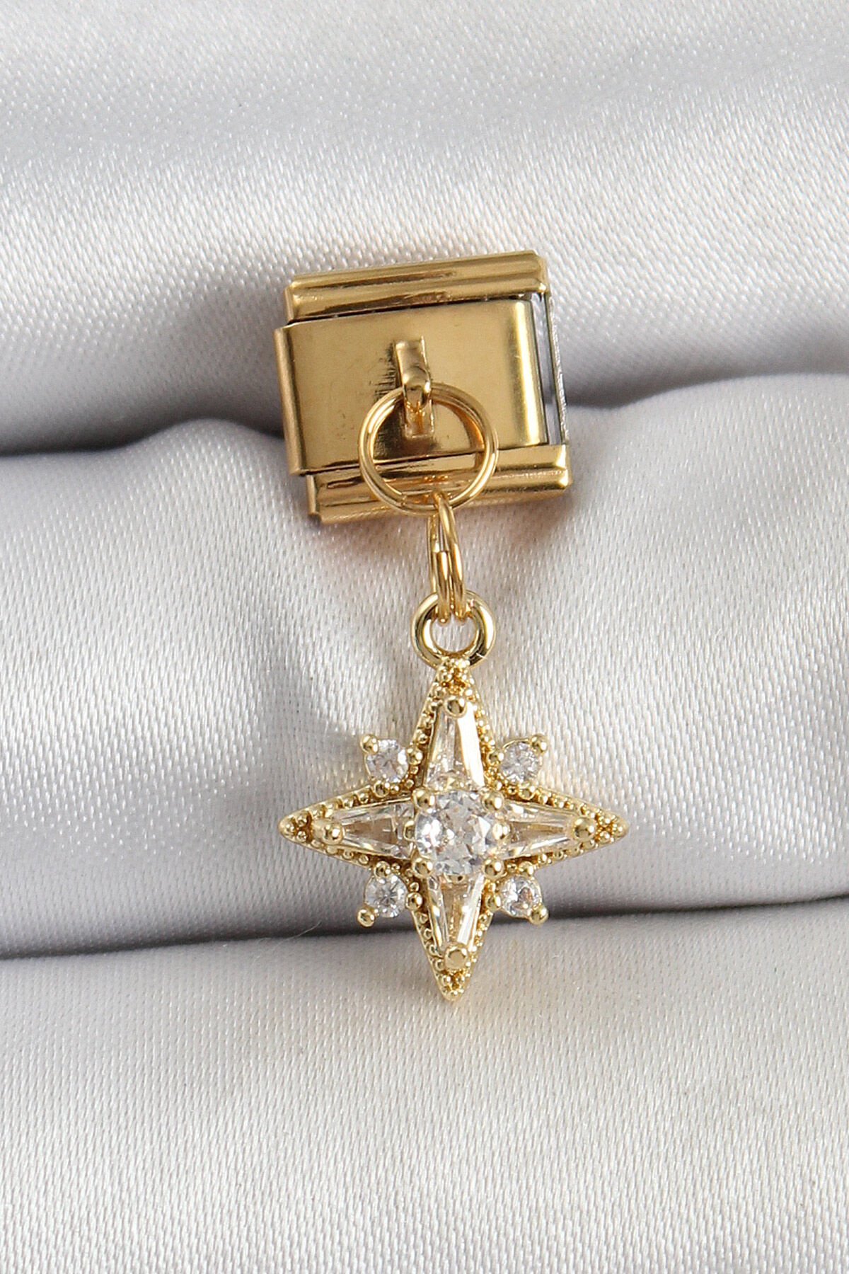 316L Çelik Sallantılı Zirkon Taşlı Kutup Yıldızı Model Gold Renk Nomination Charm - TJ-BC1420