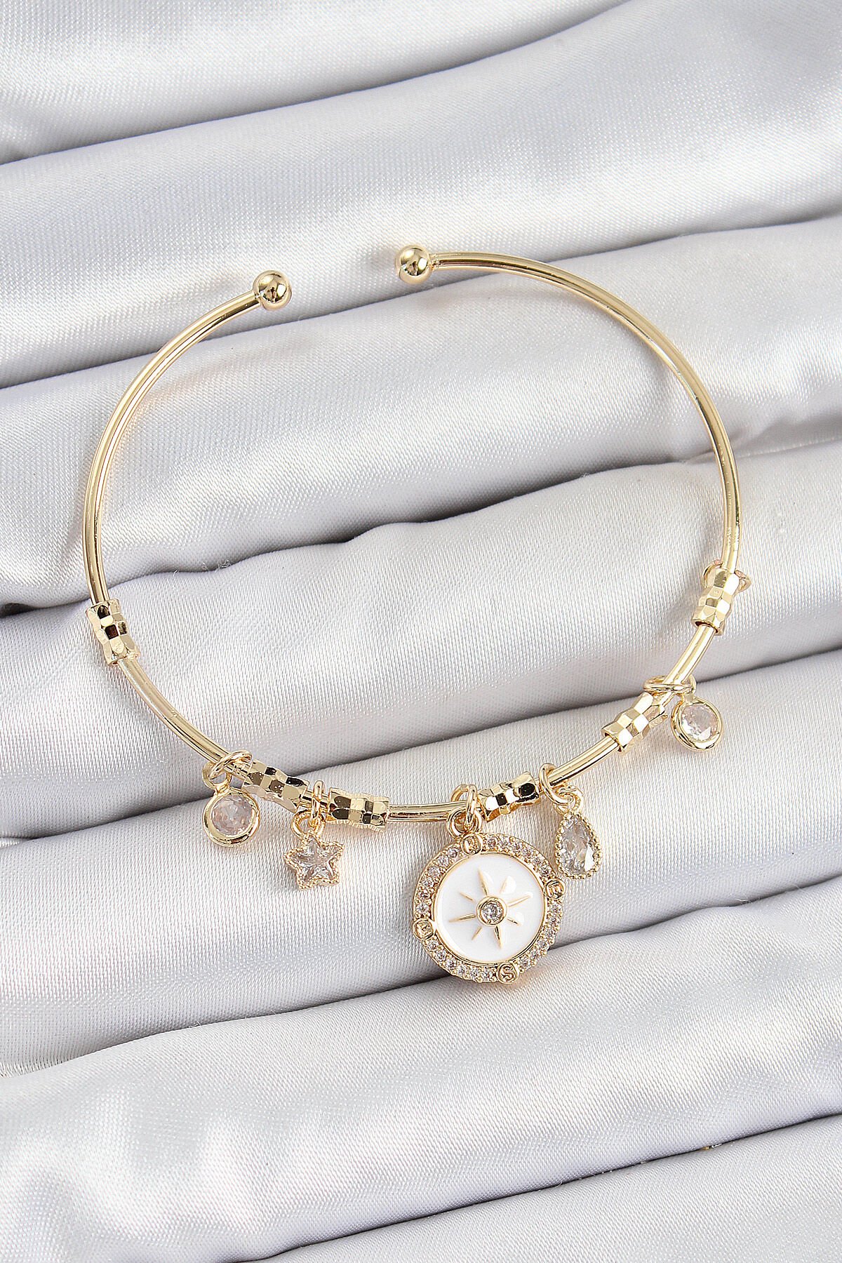 Pirinç Zirkon Taşlı Pusula Model Gold Renk Charm Bileklik - TJ-BB7353