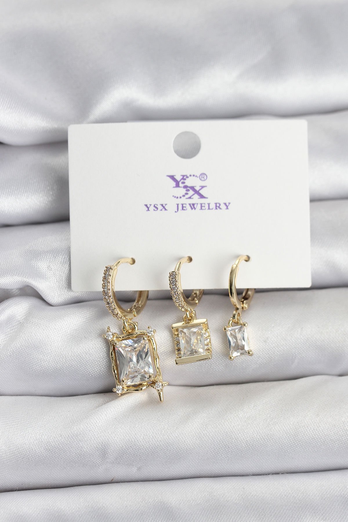 Gold Renk Zirkon Taşlı Kadın Küpe - TJ-BKP11344