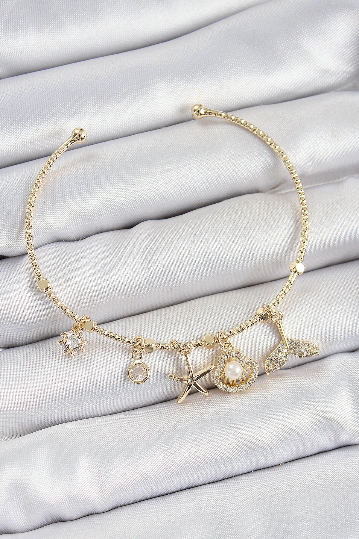Pirinç Zirkon Taşlı İstiridye Ve Deniz Yıldızı Model Gold Renk Charm Bileklik - TJ-BB7358