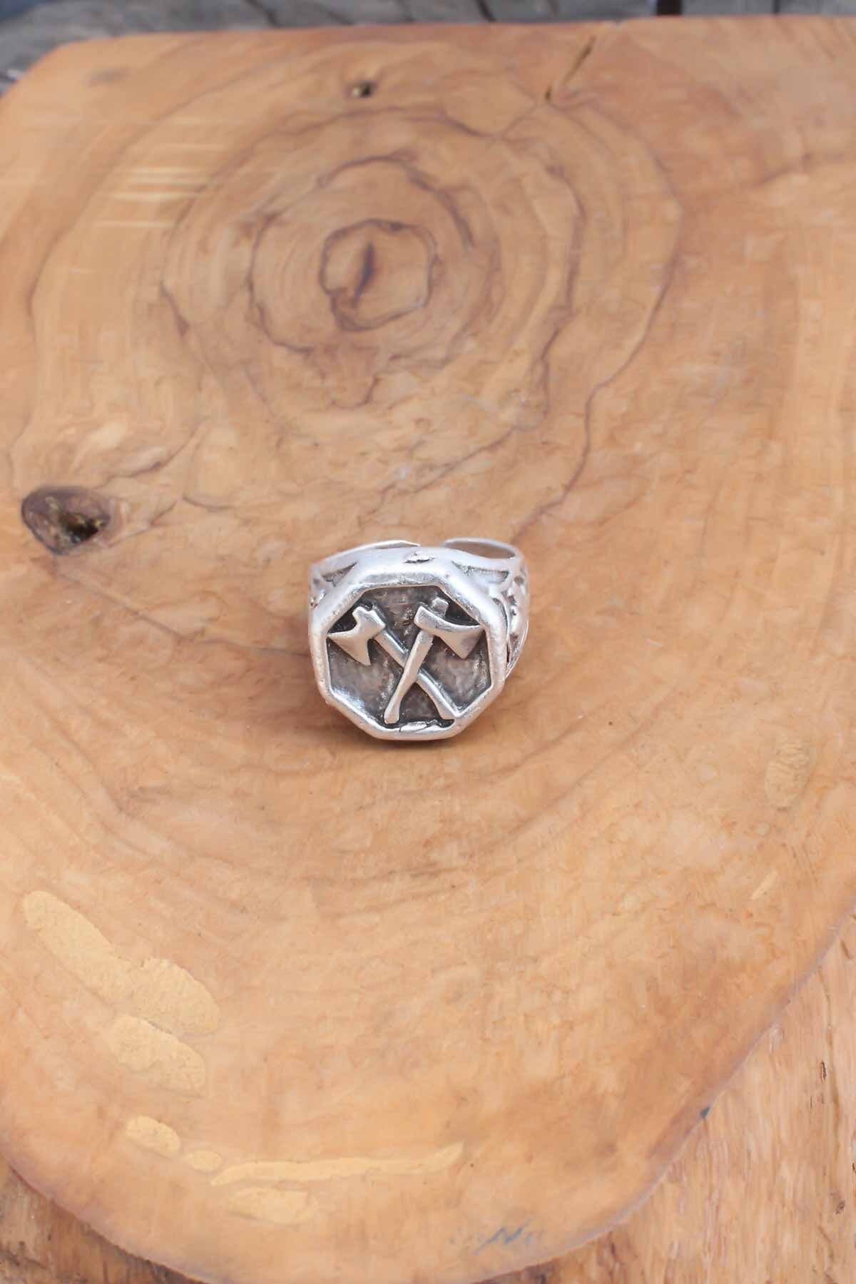 Balta Desenli Gümüş Renk Ayarlanabilir Erkek Yüzük - TJ-EY537