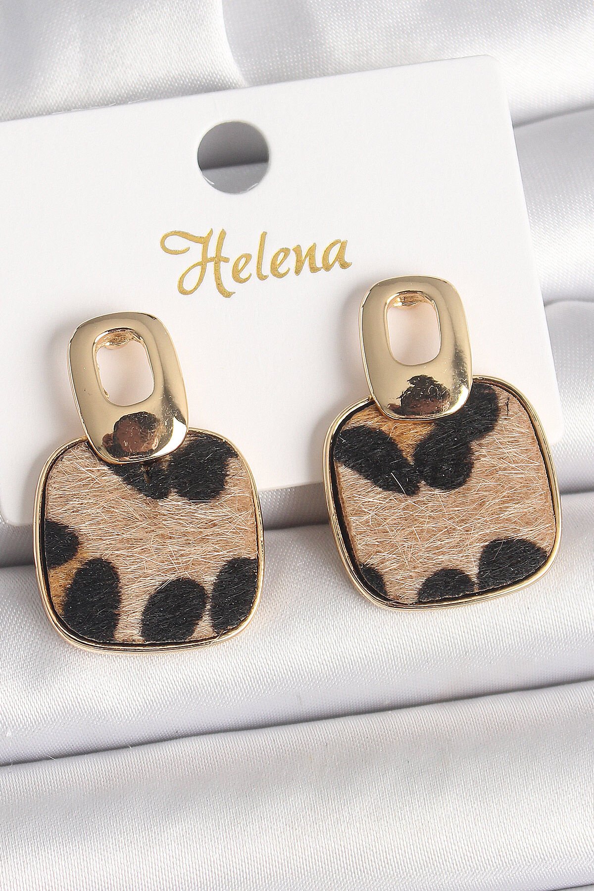 Pirinç Gold Renk Sallantı Kare Leopar Model Kadın Küpe - TJ-BKP10338
