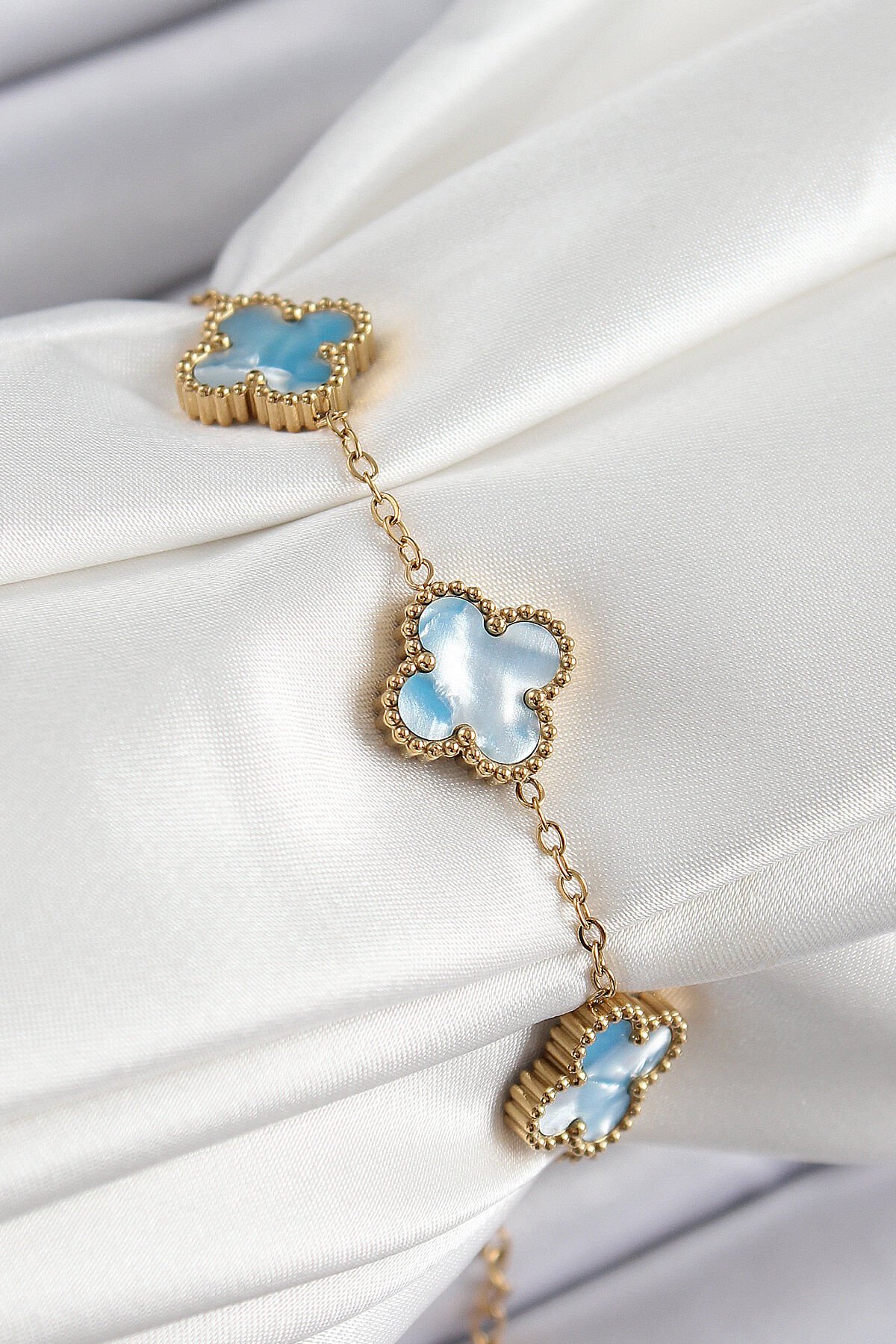 316L Çelik Mavi Sedef Yonca Model Gold Renk Kadın Bileklik - TJ-BB7366