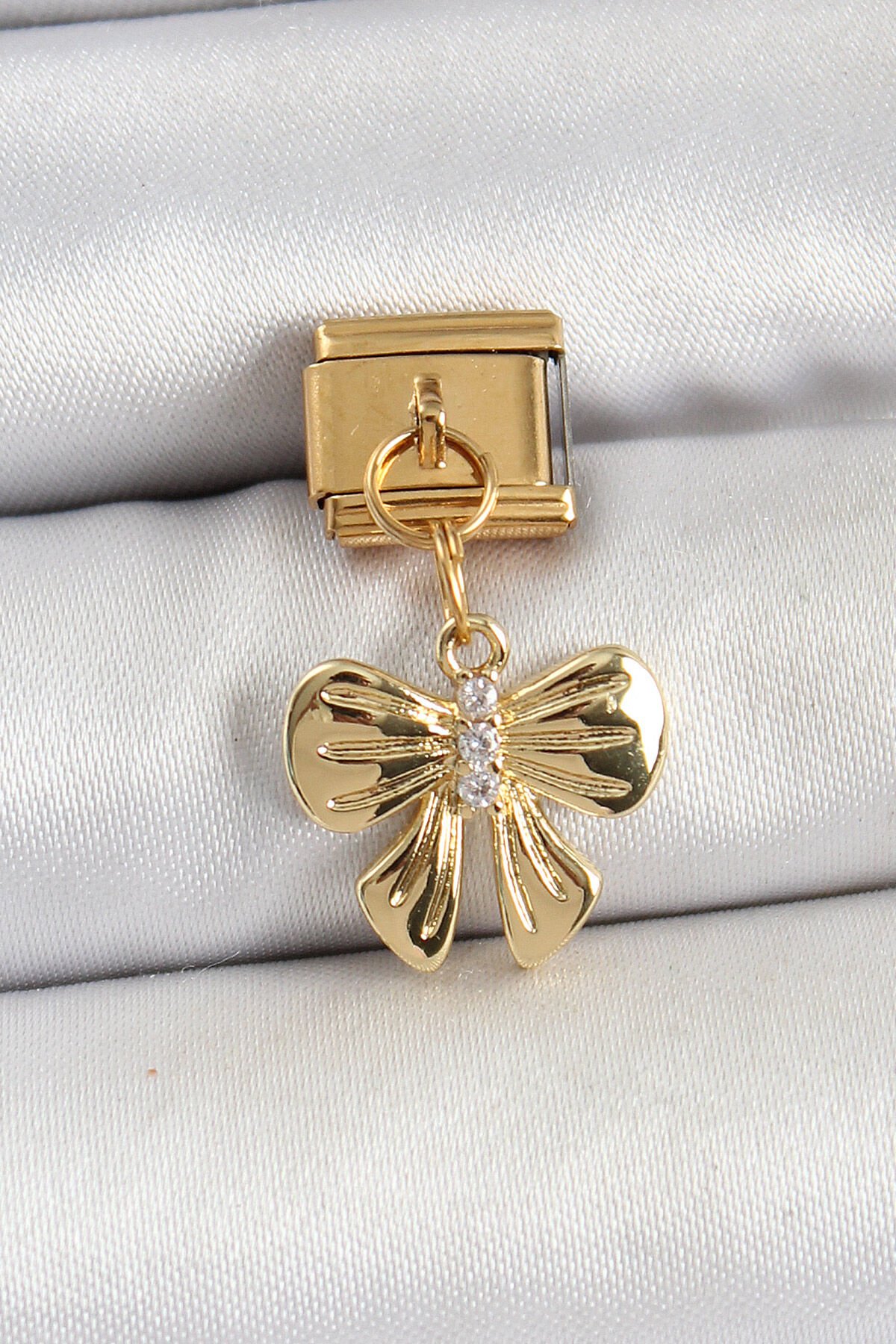 316L Çelik Sallantılı Zirkon Taşlı Fiyonk Model Gold Renk Nomination Charm - TJ-BC1441