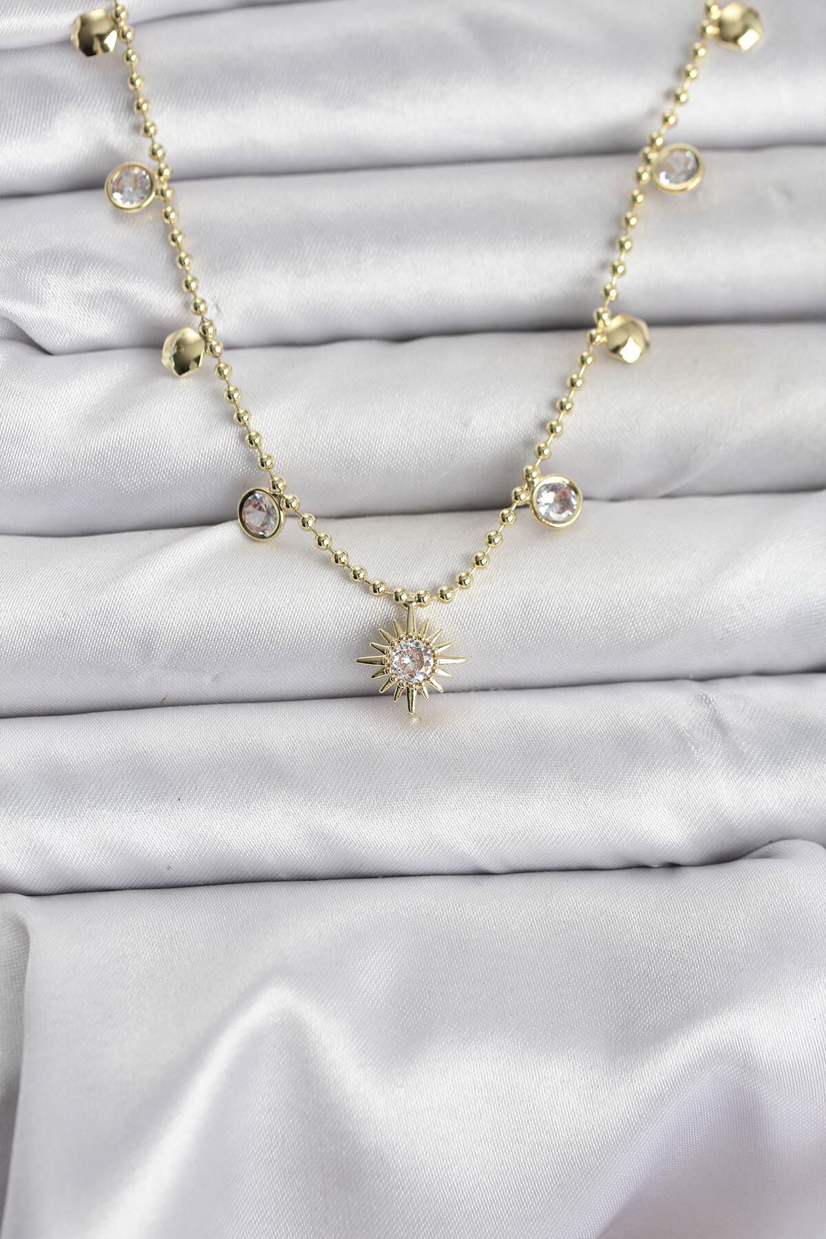 Zirkon Taşlı Kutup Yıldızı Model Pirinç Gold Renk Kadın Kolye - TJ-BKO10648