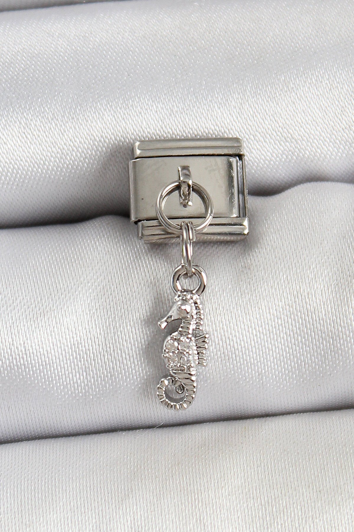 316L Çelik Sallantılı Deniz Atı Model Gümüş Renk Nomination Charm - TJ-BC1456