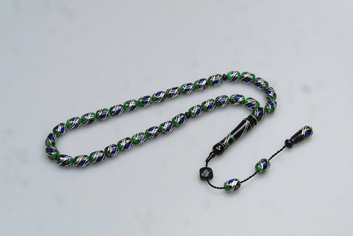 Oltu Taşı ve Yeşil Galalith  Çift Çeşmi İşlemeli Tespih