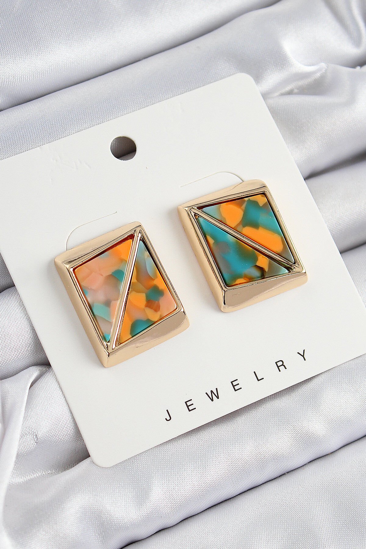 Pirinç  Turuncu Yeşil Üçgen Kesim Detaylı Kare Model Vintage Gold Renk Kadın Küpe - TJ-BKP10872