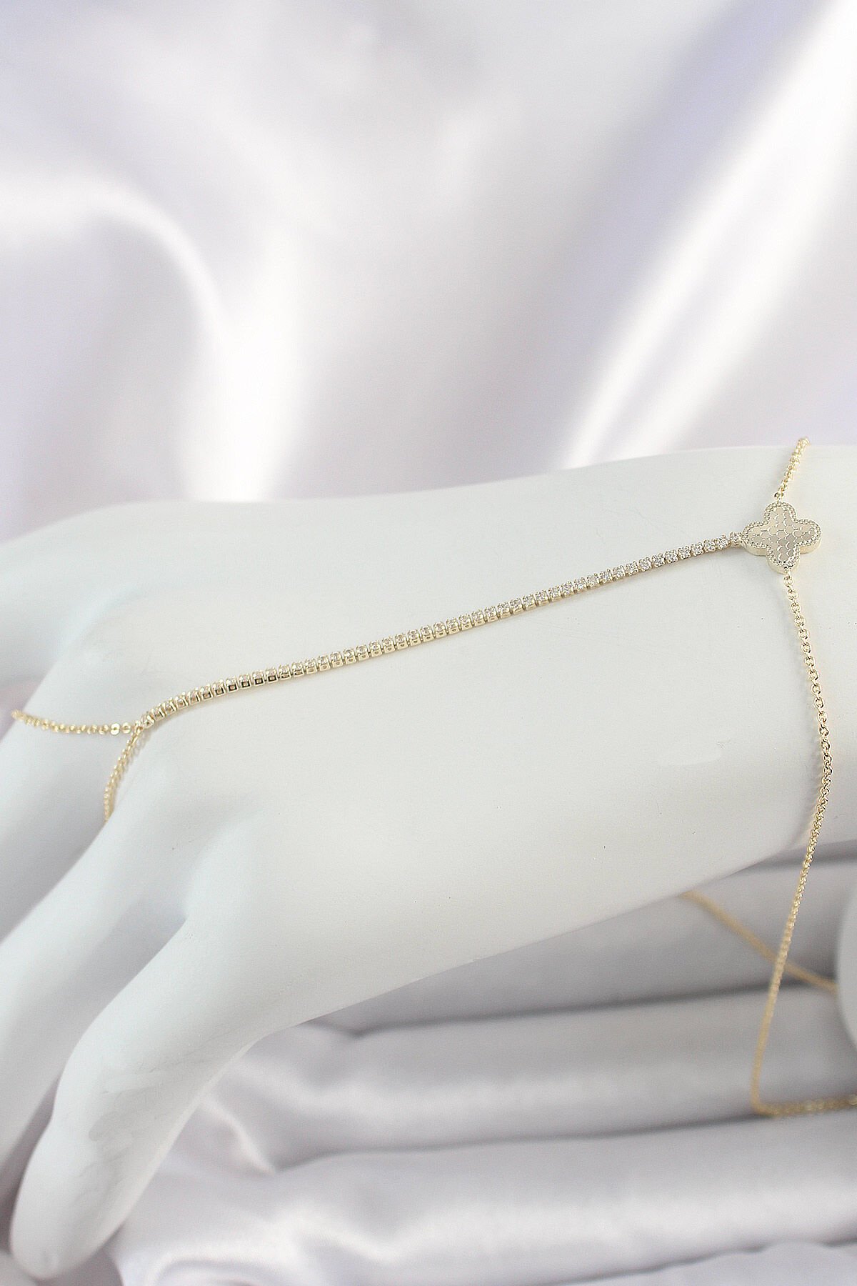 Pirinç Gold Renk Su Yolu Zirkon Taşlı Yonca Model Kadın Şahmeran - TJ-SN627
